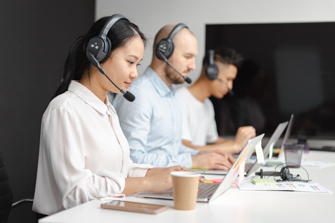 A beginner’s guide to customer service management: Tips and tricks