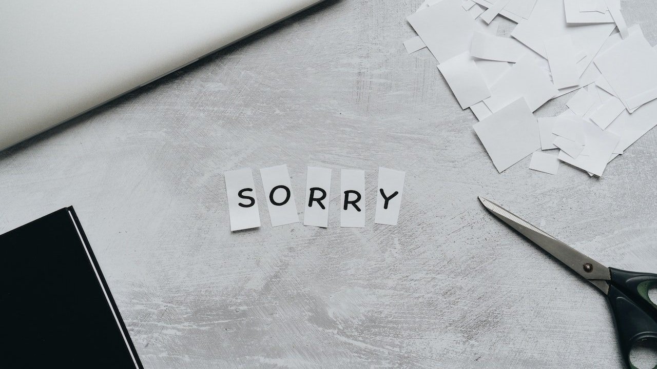 AI Customer Apology Email Generator